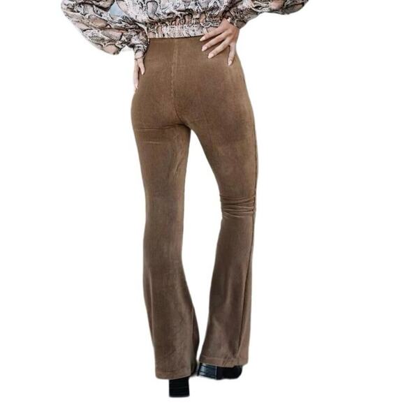 Fashion On Earth Velvet Corduroy 17” Flare Pant Women’s Sz S Camel Boho Hippie - Picture 4 of 10